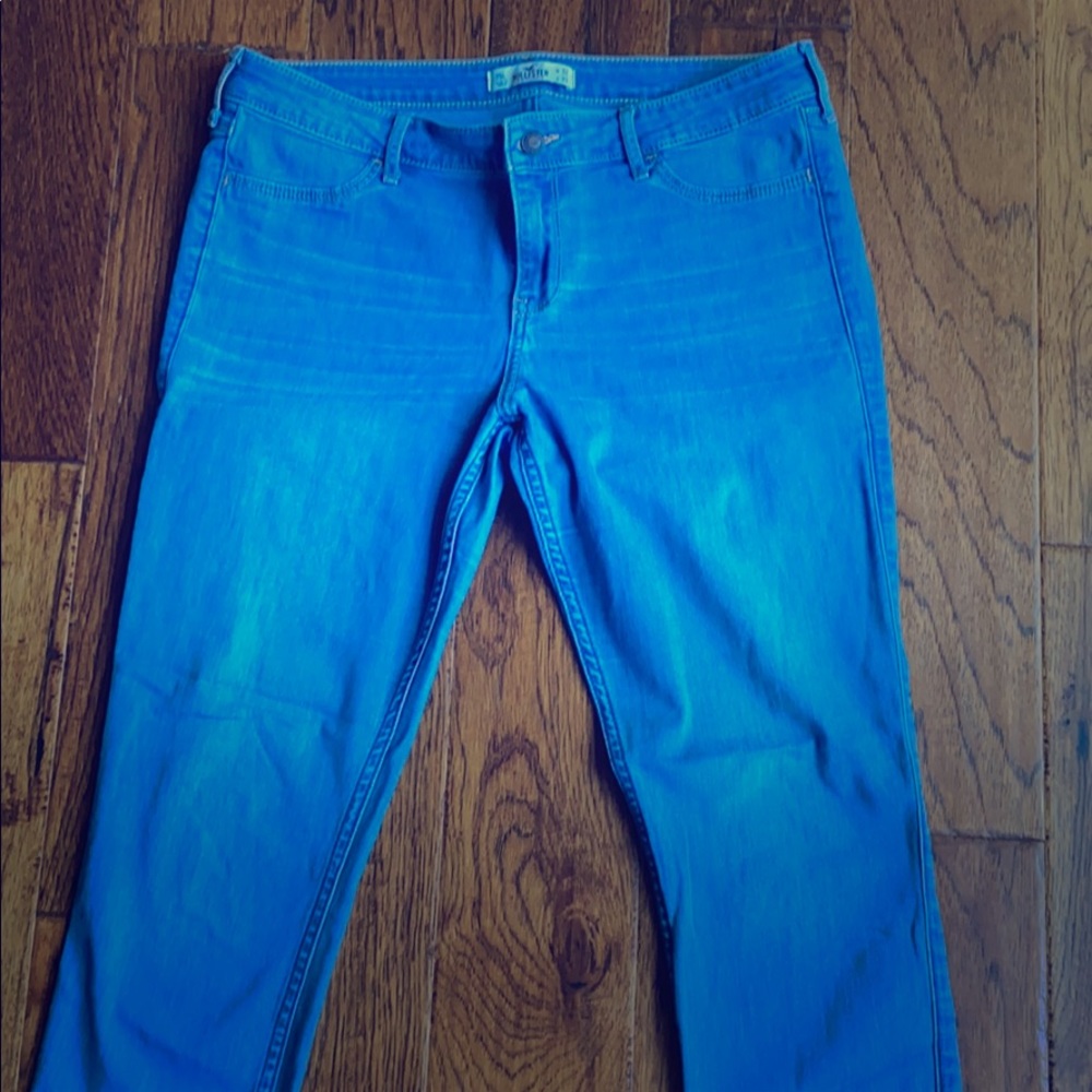 Hollister Light (medium) blue jeans